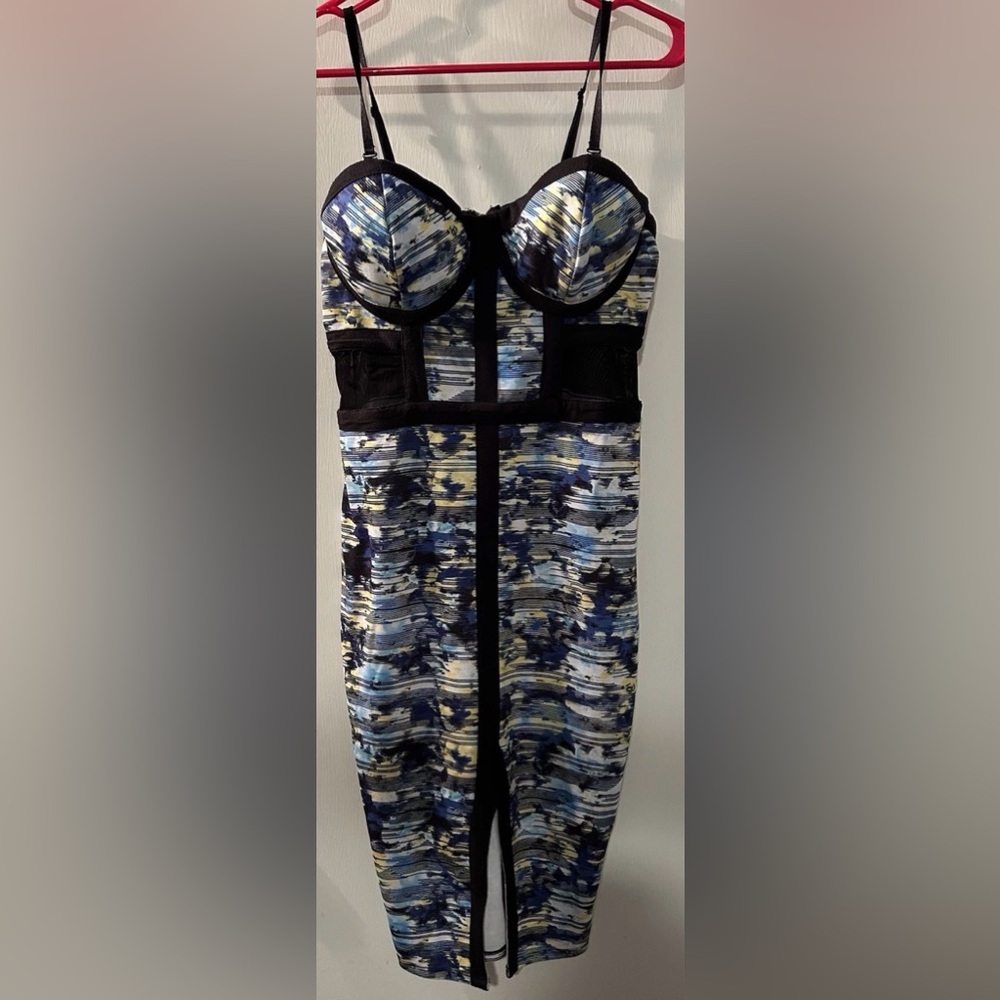 Junior,  Material Girl Dress Size L (34-36”x35”)